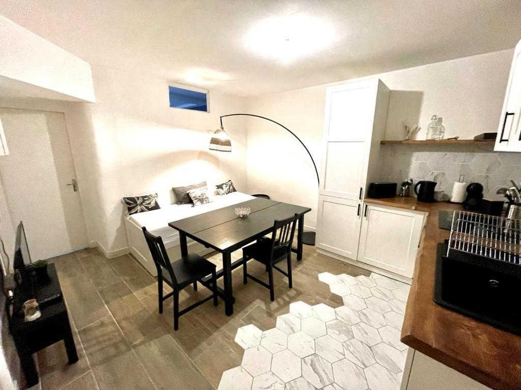 Joli T4 Renove Climatise Entre St Charles/Le Vieux-Port Apartment มาร์กเซย ภายนอก รูปภาพ