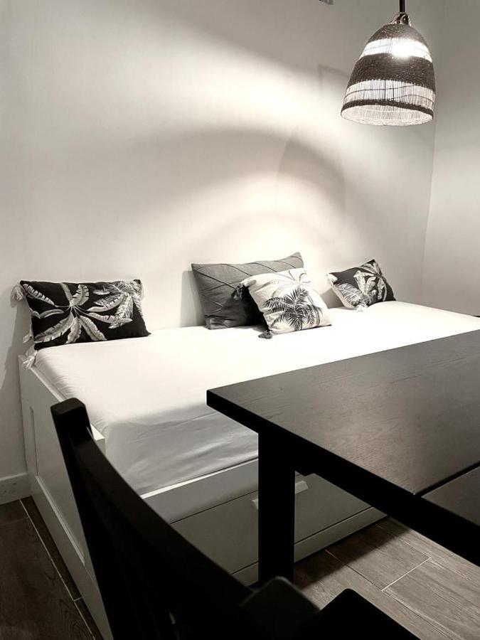 Joli T4 Renove Climatise Entre St Charles/Le Vieux-Port Apartment มาร์กเซย ภายนอก รูปภาพ